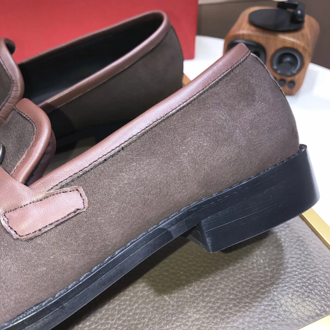 Men's shoes 💰540💰[Ferragamo/Ferragamo] (high-end Niuli) New 🍀 Ferragamo* - top version Ferragamo's classic formal leather shoes! Made of imported original cowhide, the inner top layer is comfortable cowhide lining! Original wear-resistant rubber outsole! High quality products! Code number 38-44!